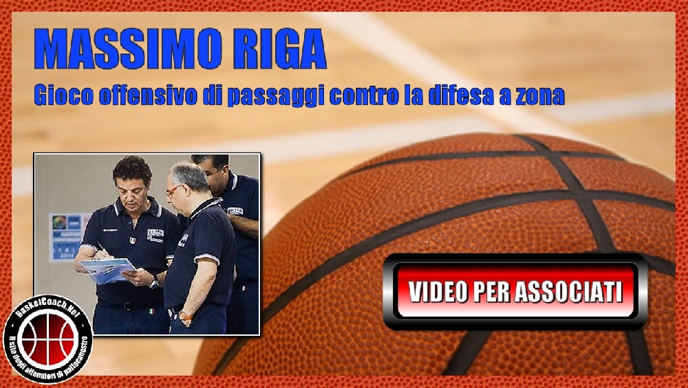 <p>Massimo Riga - Un gioco di attacco con i passaggi contro la difesa a zona per il settore giovanile</p>
